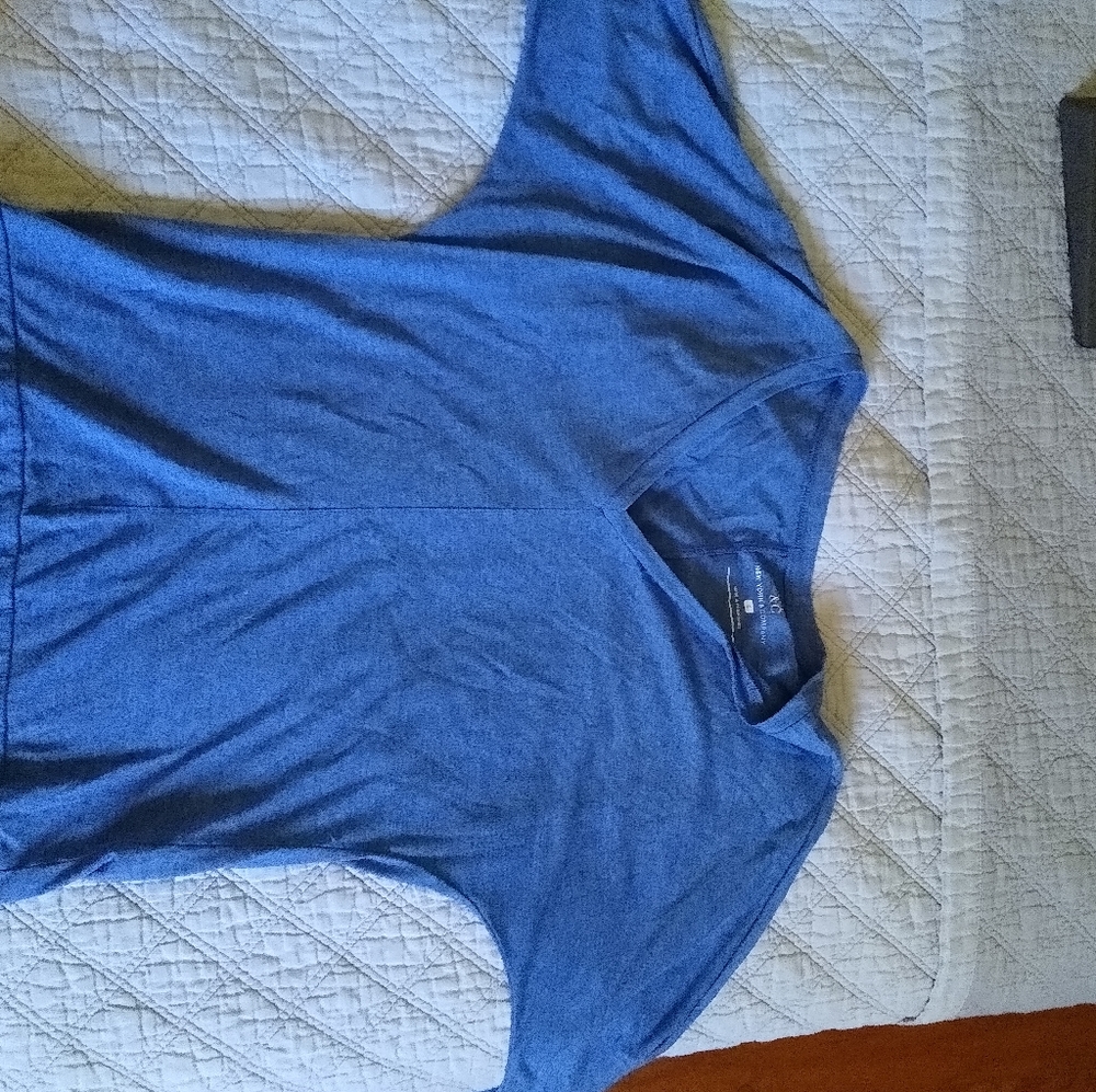 Blue quarter sleeve shirt